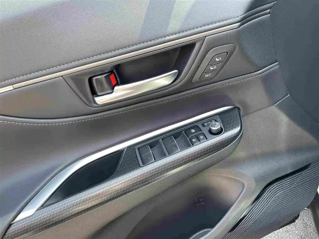Toyota Venza — Фото автомобиля 12