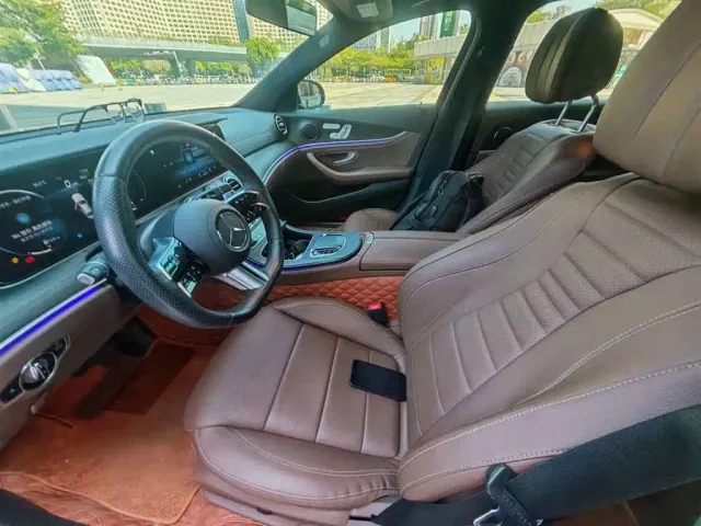 Mercedes-Benz E-Class — Фото автомобиля 7