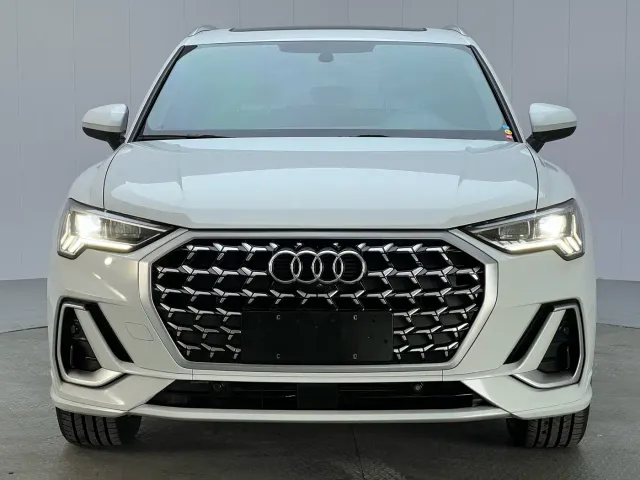 Audi Q3 — Фото автомобиля 2