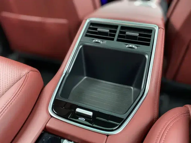 Porsche Panamera — Фото автомобиля 28