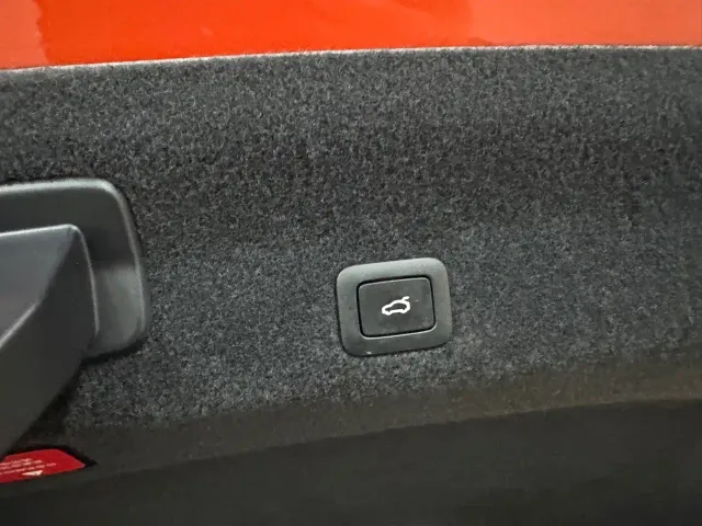 Xiaomi SU7 — Фото автомобиля 11