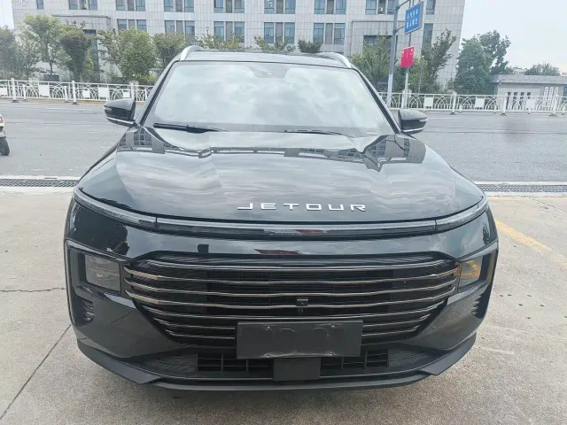 Jetour X70 Plus — Фото автомобиля 2
