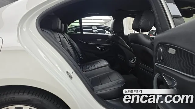Mercedes-Benz E-Class W213 — Фото автомобиля 10