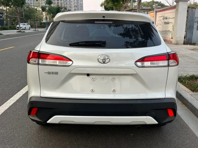 Toyota Corolla Cross — Фото автомобиля 16