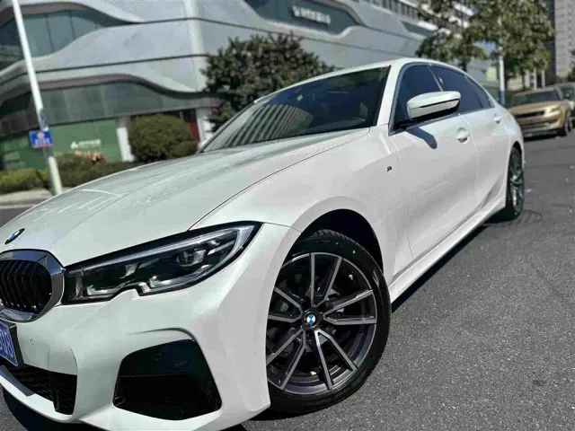 BMW 3 Series — Фото автомобиля 12
