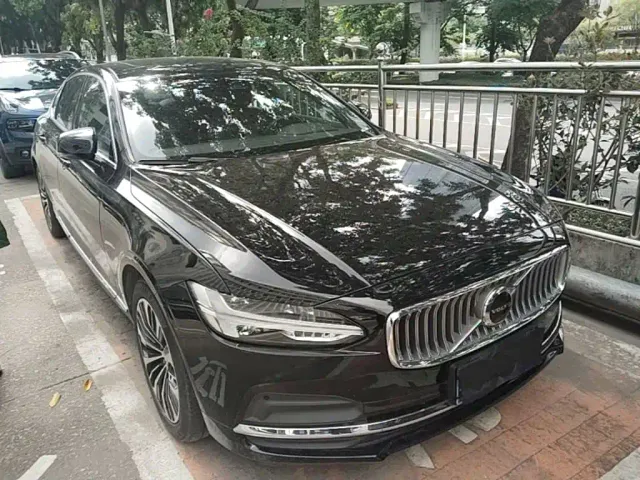 Volvo S90 — Фото автомобиля 3