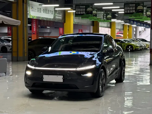 Фотография автомобиля — Tesla Model Y