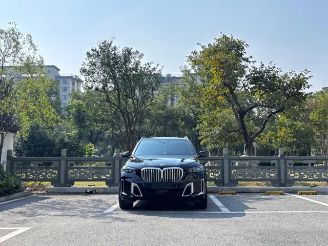 BMW X5 — Фото автомобиля 2
