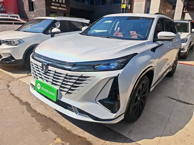 Фотография автомобиля — Changan CS75 Plus