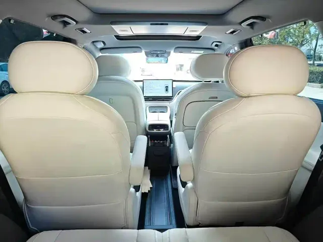 Dongfeng eπ 008 — Фото автомобиля 7