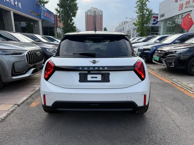 MINI Hatch — Фото автомобиля 5