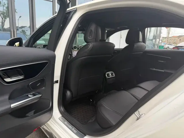 Mercedes-Benz C-Class — Фото автомобиля 7