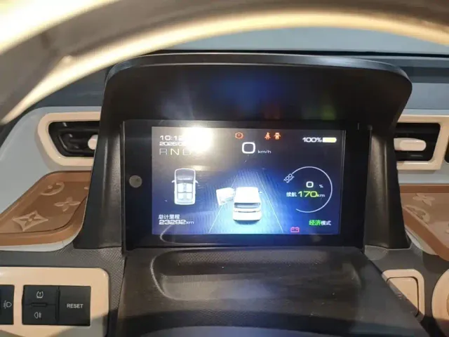 Wuling Hongguang Mini EV — Фото автомобиля 11
