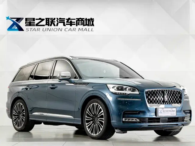 Lincoln Aviator — Фото автомобиля 5