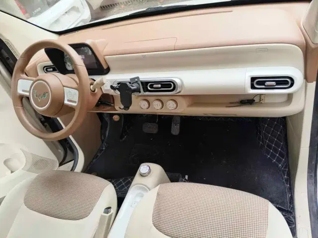 Wuling Hongguang Mini EV — Фото автомобиля 11