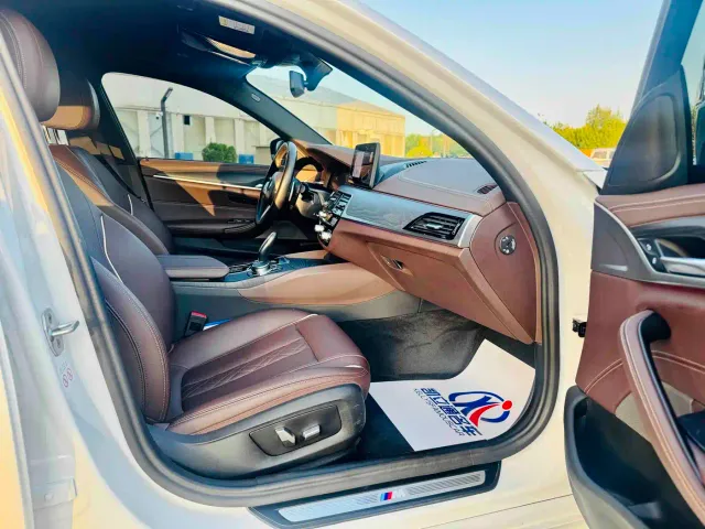 BMW 5 Series — Фото автомобиля 7
