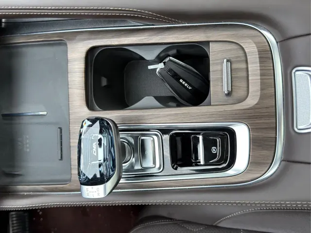 Geely Xingyue L — Фото автомобиля 22