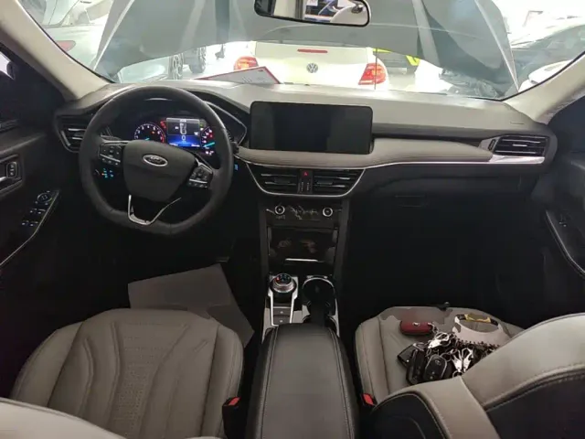 Ford Escape — Фото автомобиля 9