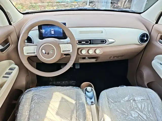 Wuling Hongguang Mini EV — Фото автомобиля 9