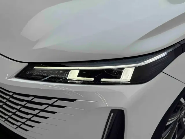 Changan Lamore — Фото автомобиля 8