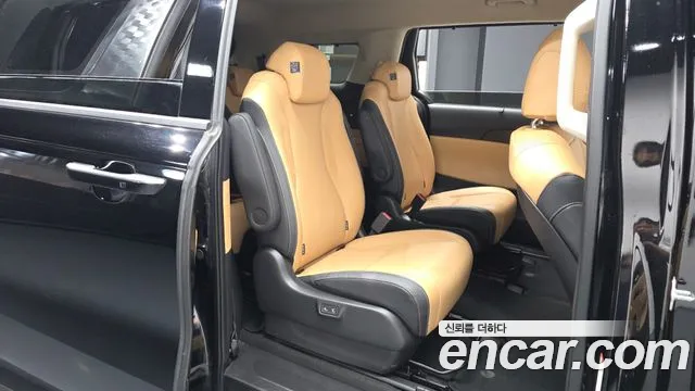 Kia Carnival 4th Gen — Фото автомобиля 12