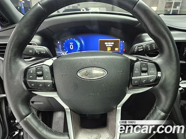 Ford Explorer Explorer 6 поколение 3.0 Platinum 4WD — Фото автомобиля 12