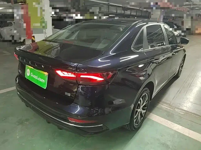 Geely Emgrand — Фото автомобиля 6