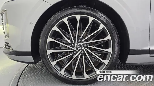 Hyundai Grandeur GN7 — Фото автомобиля 5