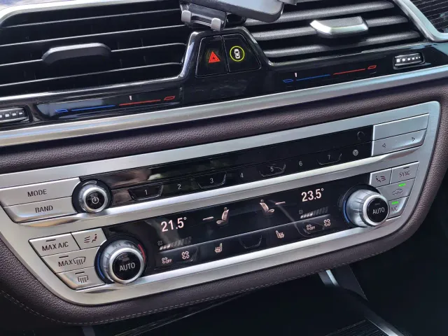 BMW 7 Series — Фото автомобиля 20