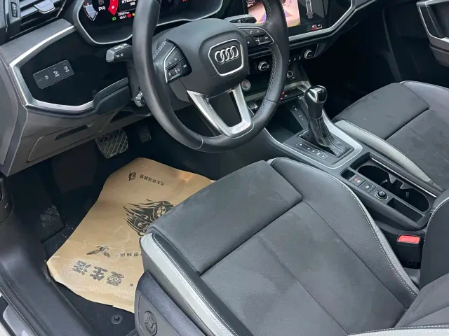 Audi Q3 — Фото автомобиля 14
