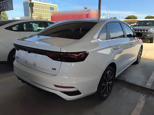 Geely Emgrand — Фото автомобиля 6