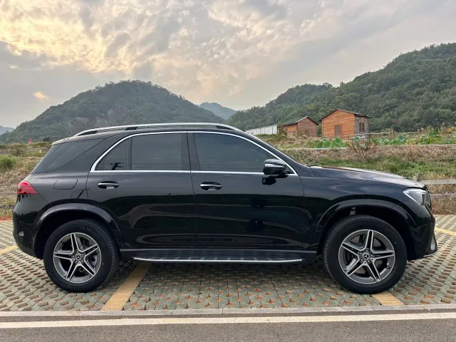 Mercedes-Benz GLE-Class — Фото автомобиля 4