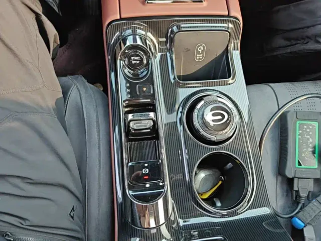 GAC Trumpchi Trumpchi E8 NEV 2024 Model 150km MAX+ — Фото автомобиля 13