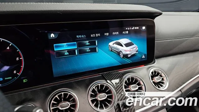 Mercedes-Benz E-Class — Фото автомобиля 18