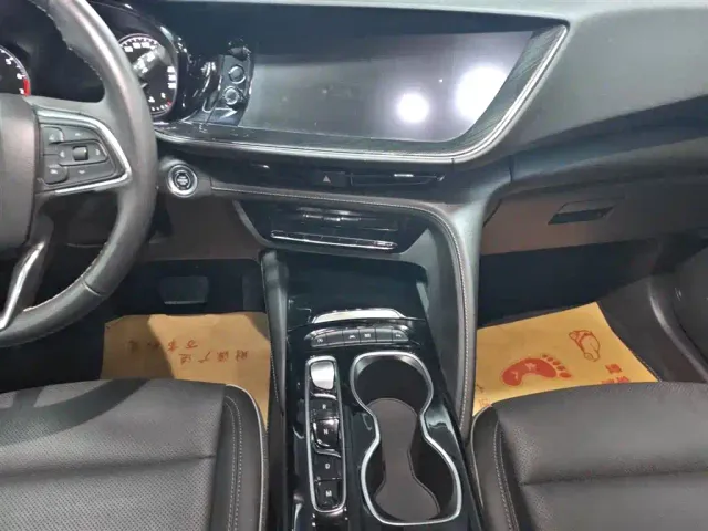 Buick Envision Plus — Фото автомобиля 4