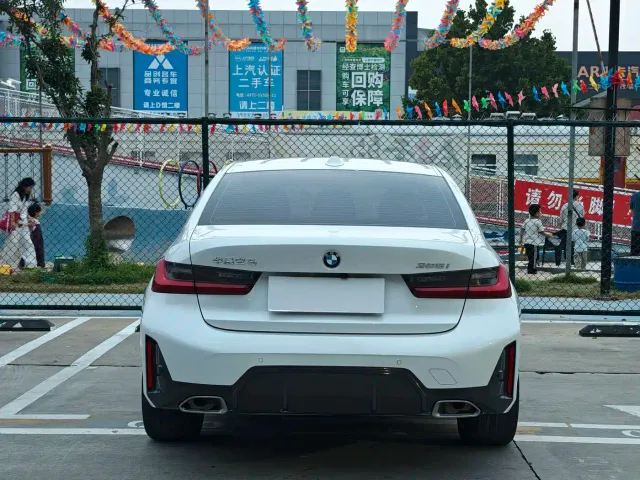 BMW 3 Series — Фото автомобиля 9