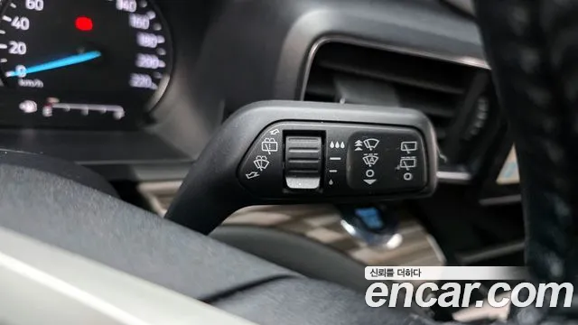 Ford Explorer — Фото автомобиля 15
