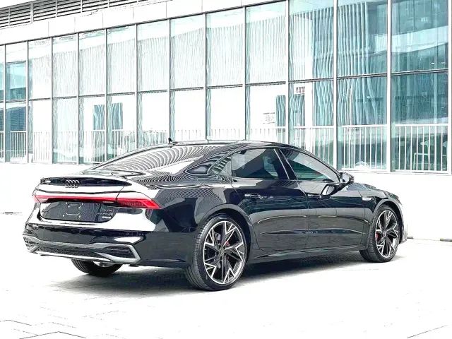 Audi A7L — Фото автомобиля 6