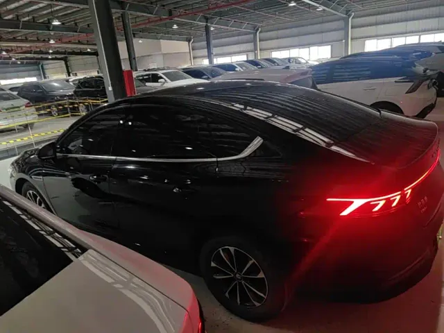 BYD Qin PLUS — Фото автомобиля 4