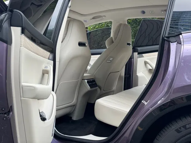 Zhijie Luxeed R7 2026 Range Extender Max+ — Фото автомобиля 10