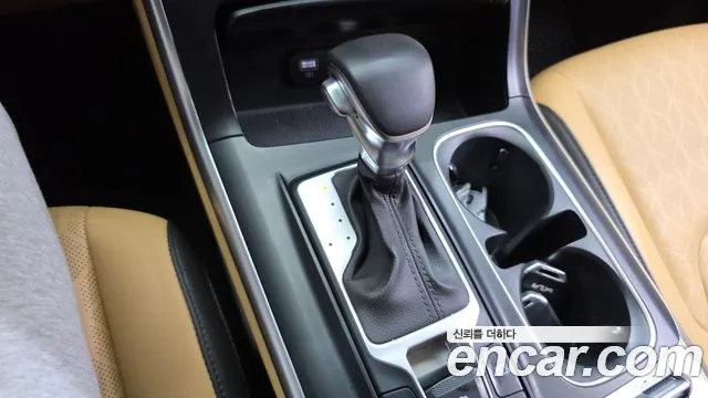 Kia Canival Carnival 4 поколение Дизель 9 мест Prestige — Фото автомобиля 9