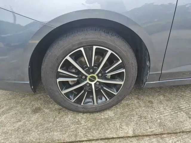 Roewe i5 — Фото автомобиля 22
