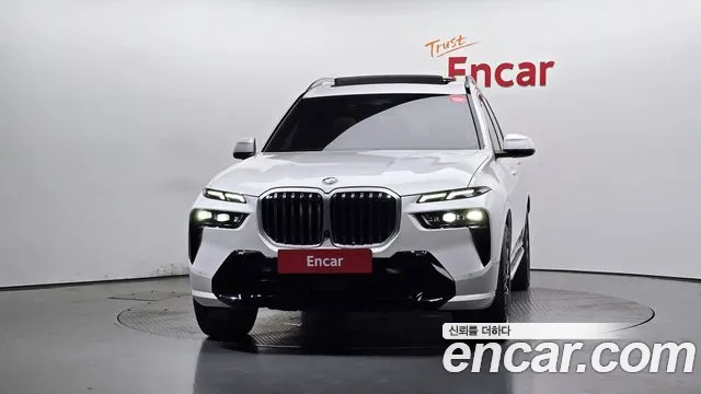BMW X7 — Фото автомобиля 3