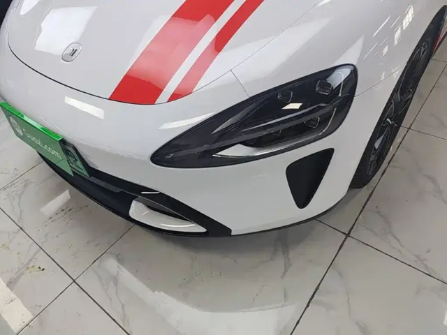 Xiaomi SU7 — Фото автомобиля 23