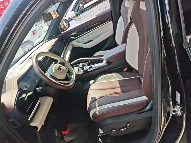 Geely Xingyue L — Фото автомобиля 14