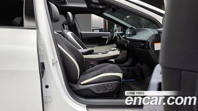 Kia EV6 — Фото автомобиля 10