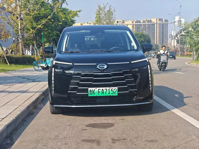 GAC Trumpchi E8 — Фото автомобиля 2