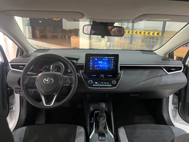 Toyota Corolla — Фото автомобиля 11