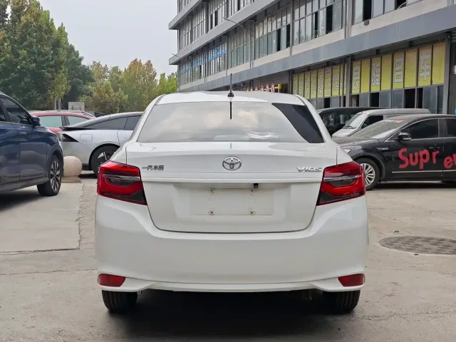 Toyota Vios 2022 1.5L 20th Anniversary Edition — Фото автомобиля 5