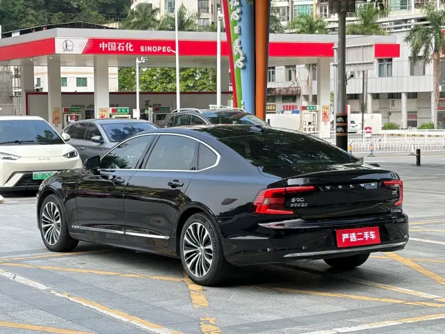 Volvo S90 — Фото автомобиля 7